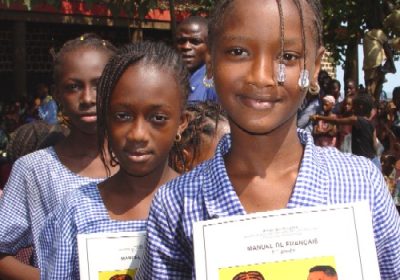 Guinea_schoolgirls